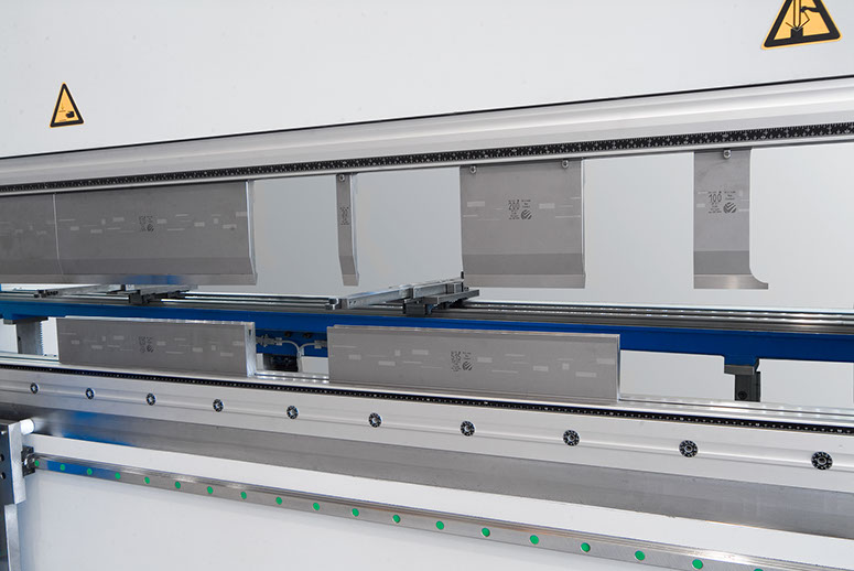 dobladora, dobladora cnc, dobladora de lamina, dobladora hidráulica